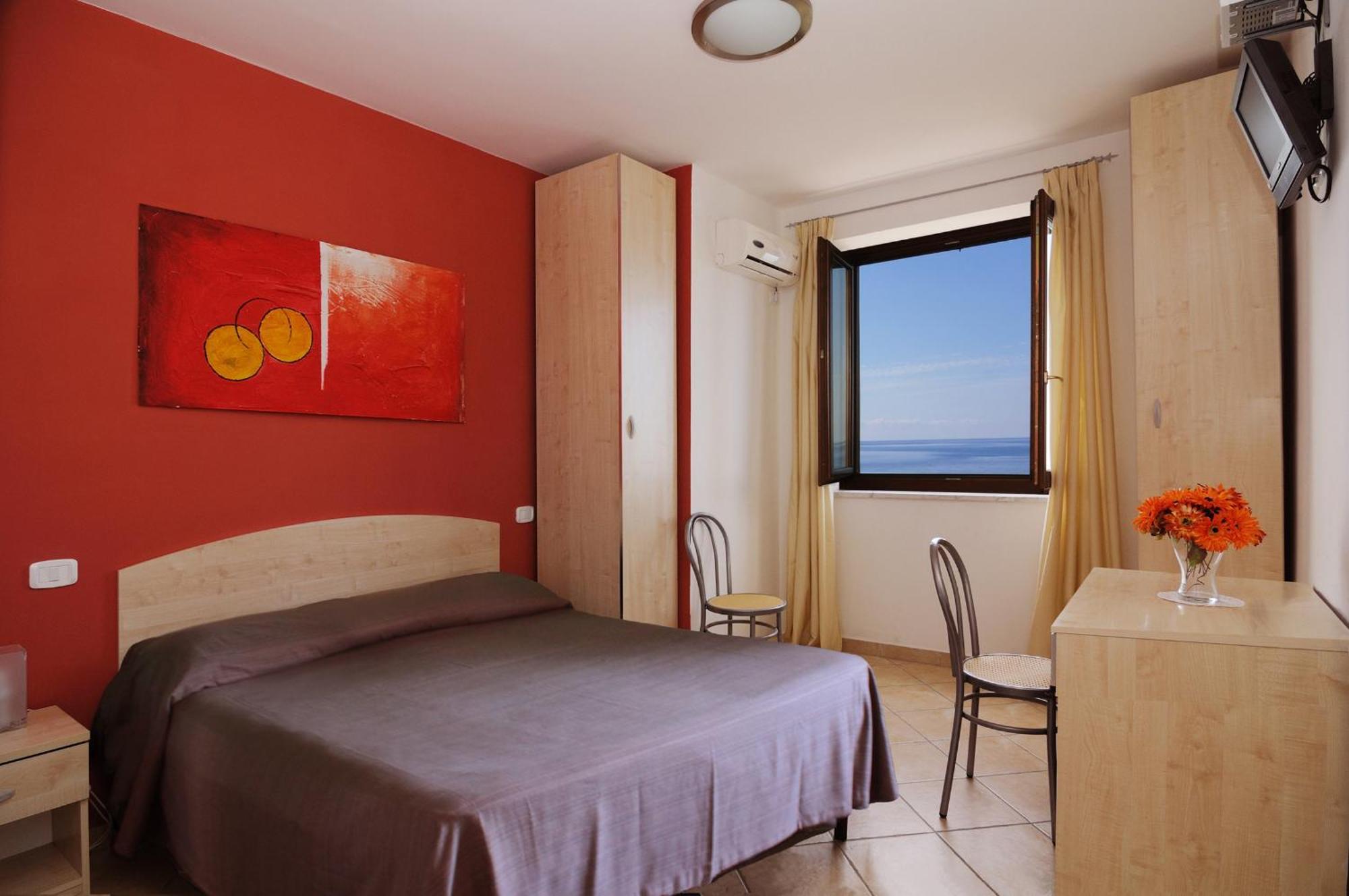 Hotel La Rampa 3*